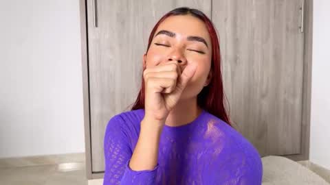 Snapshot of emilytolson_ chatting on September 25, 3:05 am Emily online show from September 25, 3:05 am