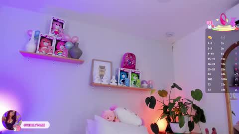 Emily Bank online show from January 5, 7:28 pm