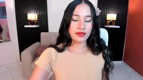 Snapshot of emilyy_kim chatting on September 21, 10:41 pm emilyy_kim online show from September 21, 10:41 pm