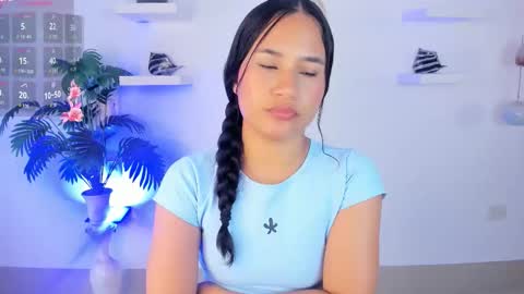 emilyy_kim online show from January 12, 6:46 pm