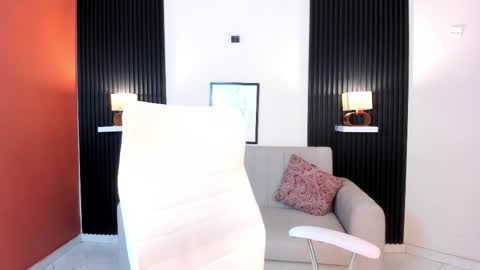 Snapshot of emilyy_kim chatting on October 14, 11:51 pm emilyy_kim online show from October 14, 11:51 pm