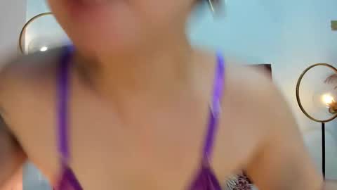 Snapshot of emilyywatson chatting on February 13, 11:39 am Emilyy Watson online show from February 13, 11:39 am