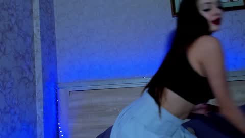 Snapshot of emma77_ chatting on January 15, 3:50 pm Emma online show from January 15, 3:50 pm