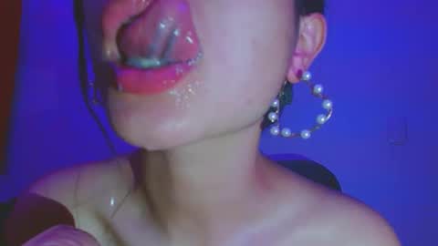 Snapshot of emma_2727 chatting on September 30, 1:11 am Emma online show from September 30, 1:11 am