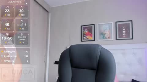 Emma online show from March 25, 2:42 pm