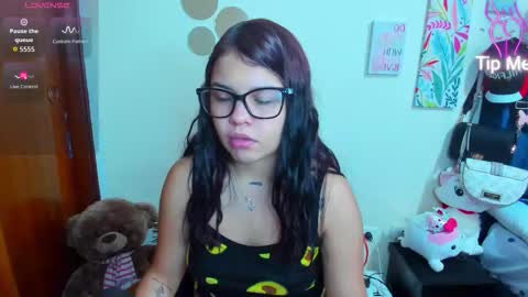 emma_boo_ online show from December 1, 3:48 pm