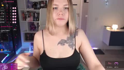 Emma online show from December 17, 11:09 pm