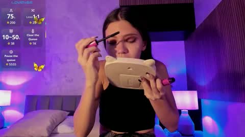 emma_jhoons online show from November 26, 11:33 am