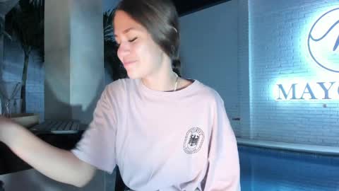 emma_jhoons online show from March 28, 10:26 am