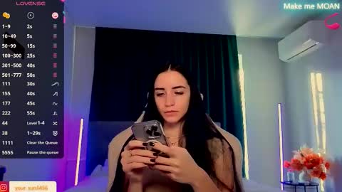 Emma online show from November 22, 11:57 am