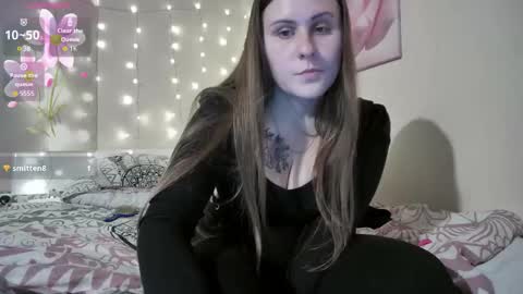 emma_just online show from October 15, 6:54 pm