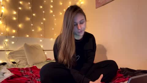 emma_just online show from February 28, 8:42 am