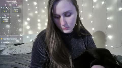 emma_just online show from January 18, 7:10 pm