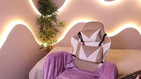 Emma online show from October 7, 5:34 am