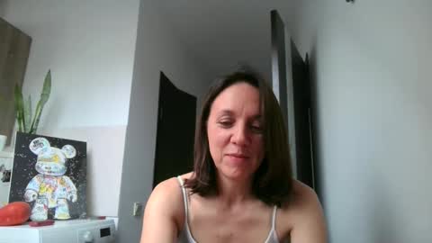 emma_lly online show from September 28, 11:48 am