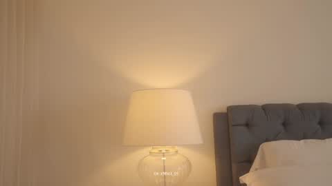 emma_lu1 online show from March 26, 3:47 pm