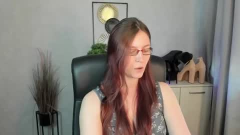 emma online show from July 8, 7:32 am