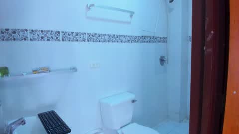 Emma online show from October 30, 10:22 pm