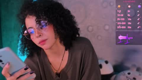     online show from November 11, 10:45 am