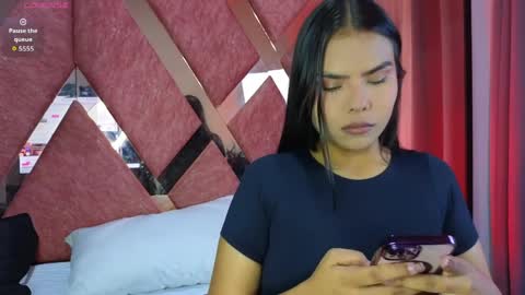 EMMA REVEES  online show from April 2, 3:37 am