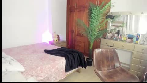 Emma online show from September 9, 11:59 pm