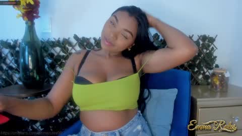 Emma online show from March 10, 7:18 pm