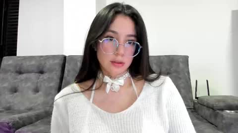 Snapshot of emma_sandovaal chatting on September 13, 2:41 am Emma online show from September 13, 2:41 am