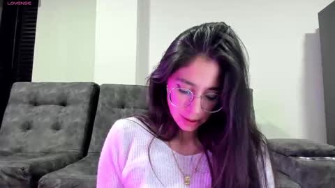 Snapshot of emma_sandovaal chatting on October 6, 6:08 am Emma online show from October 6, 6:08 am