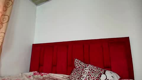 emma_valencia_001 online show from May 23, 9:57 pm