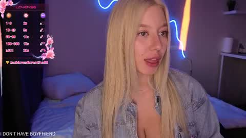 emmaandjake online show from June 25, 7:37 pm