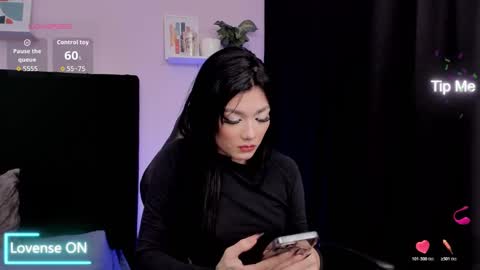 Emma  online show from November 4, 9:31 pm