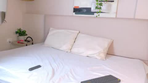 emmacrystal_ online show from June 3, 3:40 am