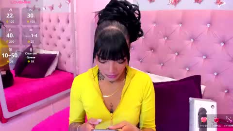 emmaebony_ online show from June 11, 1:52 pm