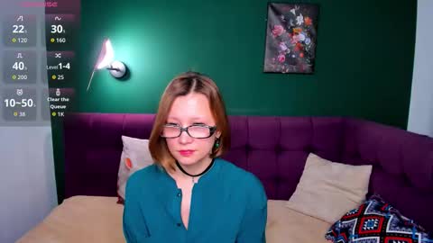 Emma 3 online show from March 12, 2:36 am