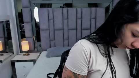 EMMA HILL online show from December 16, 11:05 am