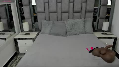 EMMA HILL online show from November 28, 11:13 am