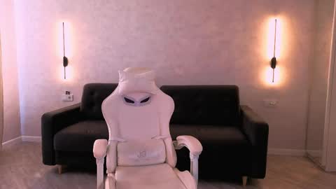 Emma online show from April 3, 6:22 am