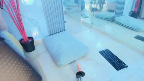 Emma online show from April 9, 6:19 am