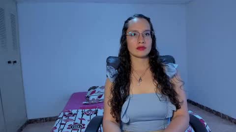 Emma Torres online show from March 2, 8:35 pm