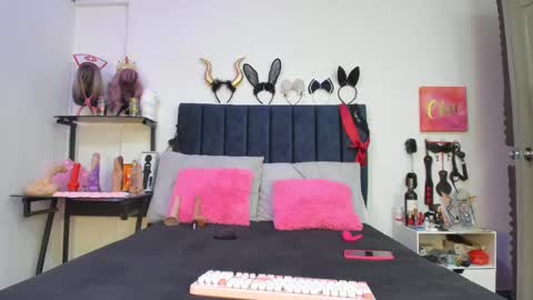          online show from October 8, 1:04 pm