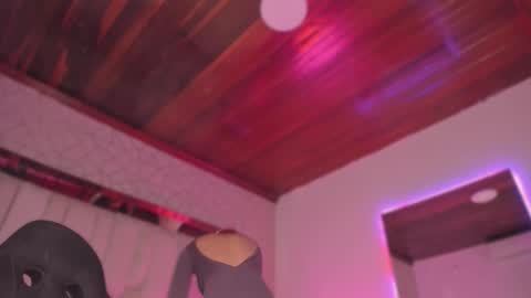    online show from December 3, 11:45 am