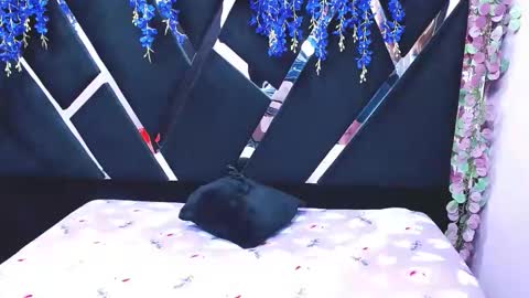 EmmilyWalker online show from January 13, 1:48 pm