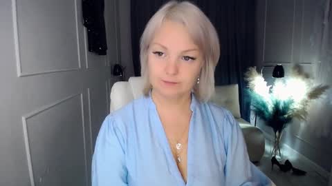 emmmam online show from October 22, 2:22 pm