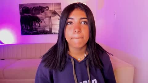 Emmy Heart online show from March 1, 3:39 am