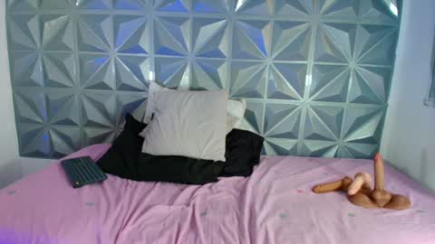 emmy online show from April 9, 7:08 pm