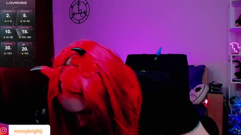 Snapshot of emmybrightj_ chatting on January 6, 1:42 am Emmy Bright 50 online show from January 6, 1:42 am