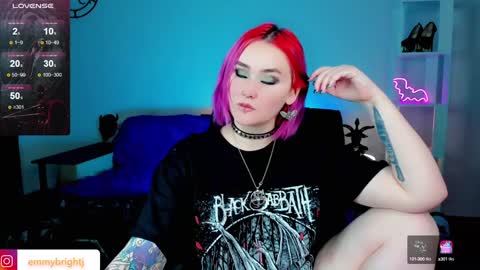 Snapshot of emmybrightj_ chatting on January 23, 11:05 pm Emmy Bright 50 online show from January 23, 11:05 pm