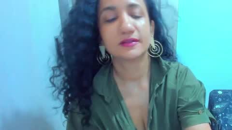 emperatriztapia online show from March 19, 1:54 am