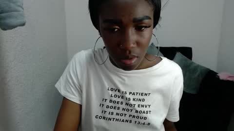 Snapshot of emyfuckhard chatting on October 3, 6:46 pm emyfuckhard online show from October 3, 6:46 pm