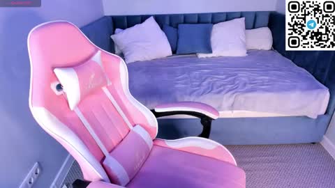 Ella  online show from February 9, 1:08 am